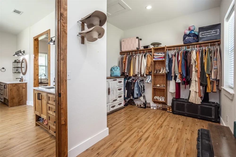 405 County Road 156 Whitesboro, TX 76273