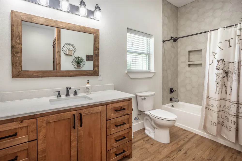 405 County Road 156 Whitesboro, TX 76273