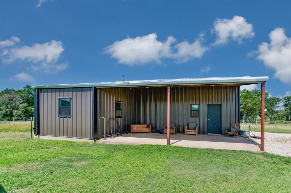 405 County Road 156 Whitesboro, TX 76273