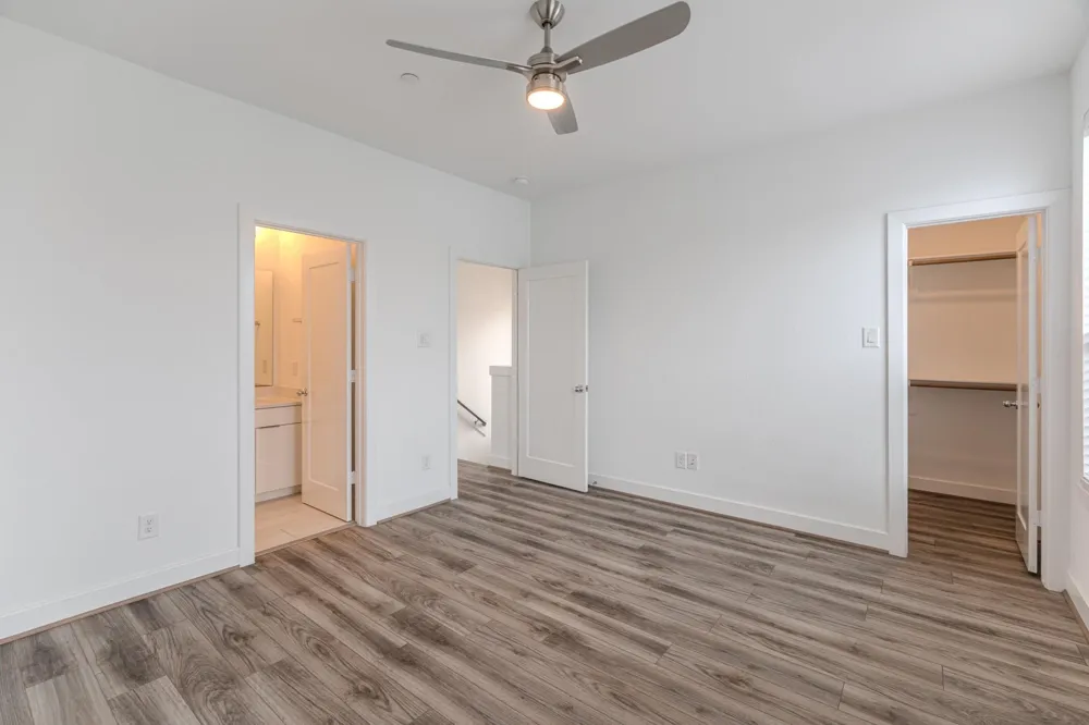 18736 Centro Main St Shenandoah, TX 77385