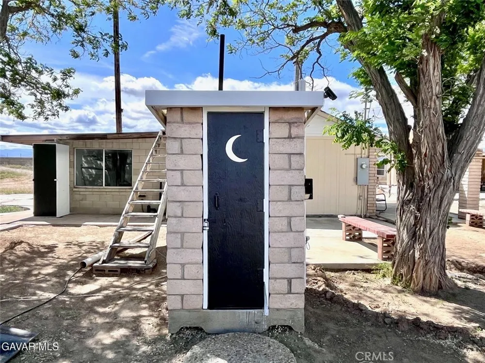 38960 12th St E Palmdale, CA 93550
