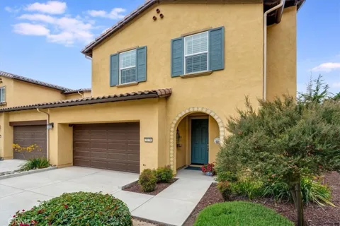 1176 Spring Azure Way