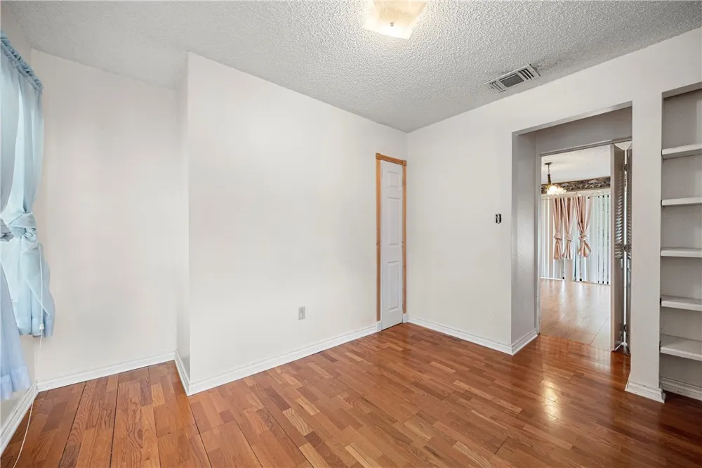 3087 Lenore Avenue Ingleside, TX 78362