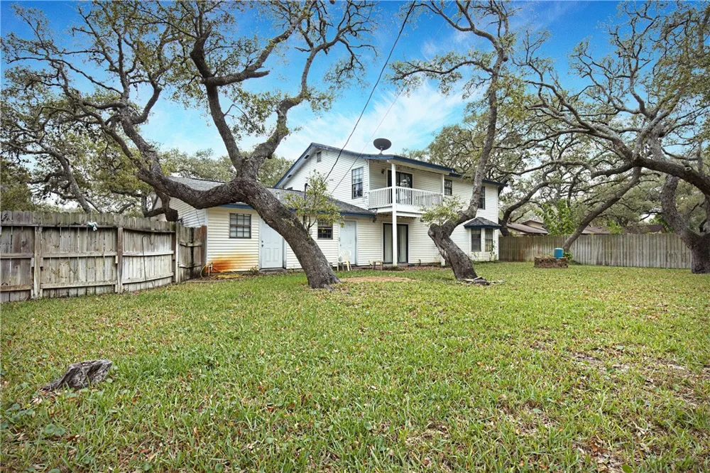 3087 Lenore Avenue Ingleside, TX 78362