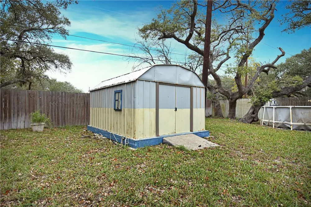 3087 Lenore Avenue Ingleside, TX 78362