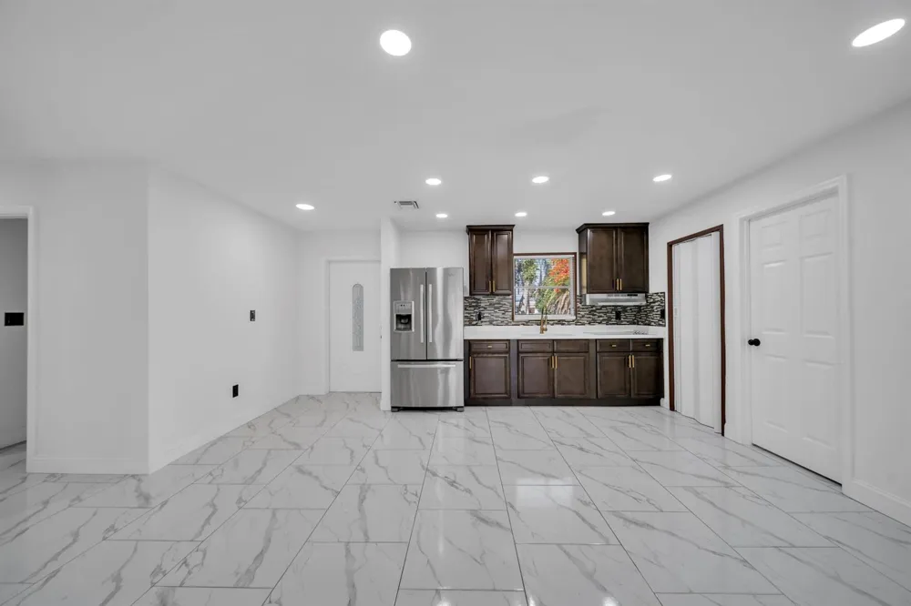 139 E Lake Drive Lehigh Acres, FL 33936