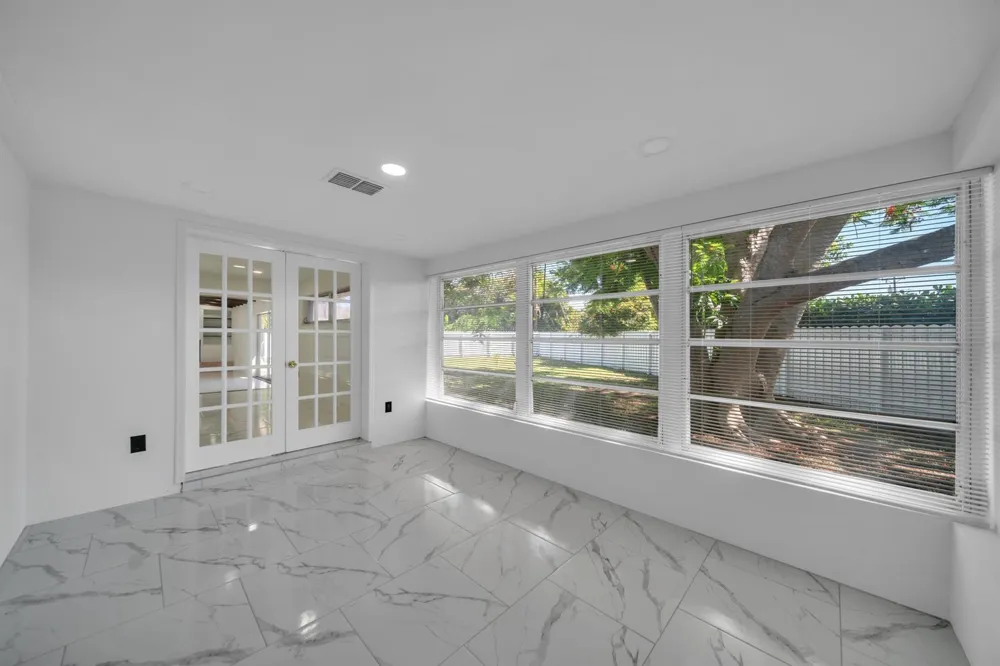139 E Lake Drive Lehigh Acres, FL 33936