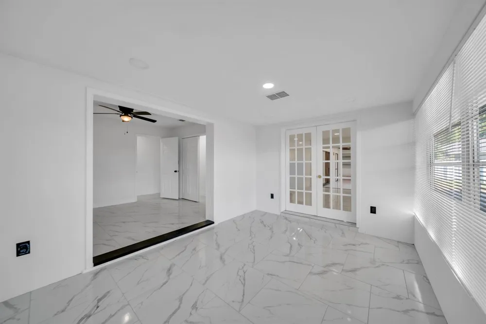 139 E Lake Drive Lehigh Acres, FL 33936