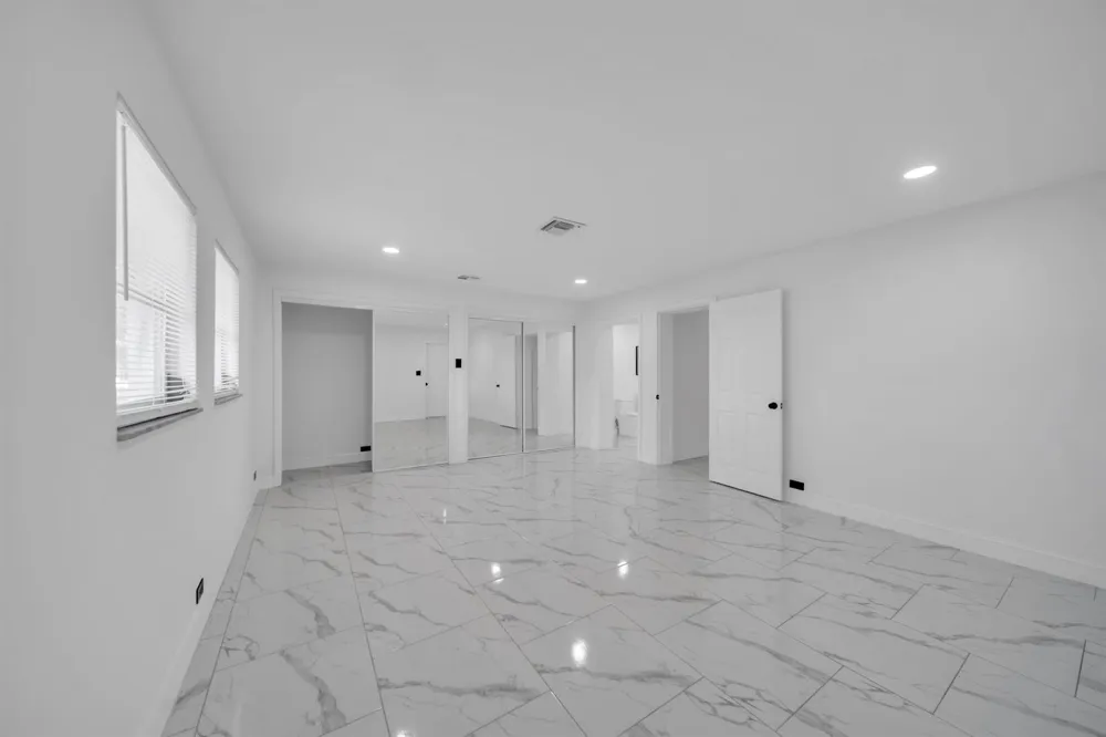 139 E Lake Drive Lehigh Acres, FL 33936