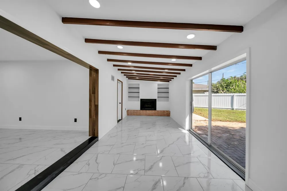 139 E Lake Drive Lehigh Acres, FL 33936