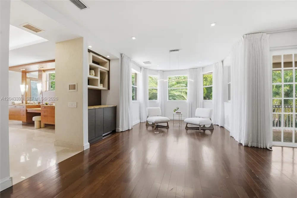 1585 Victoria Isle Way Weston, FL 33327