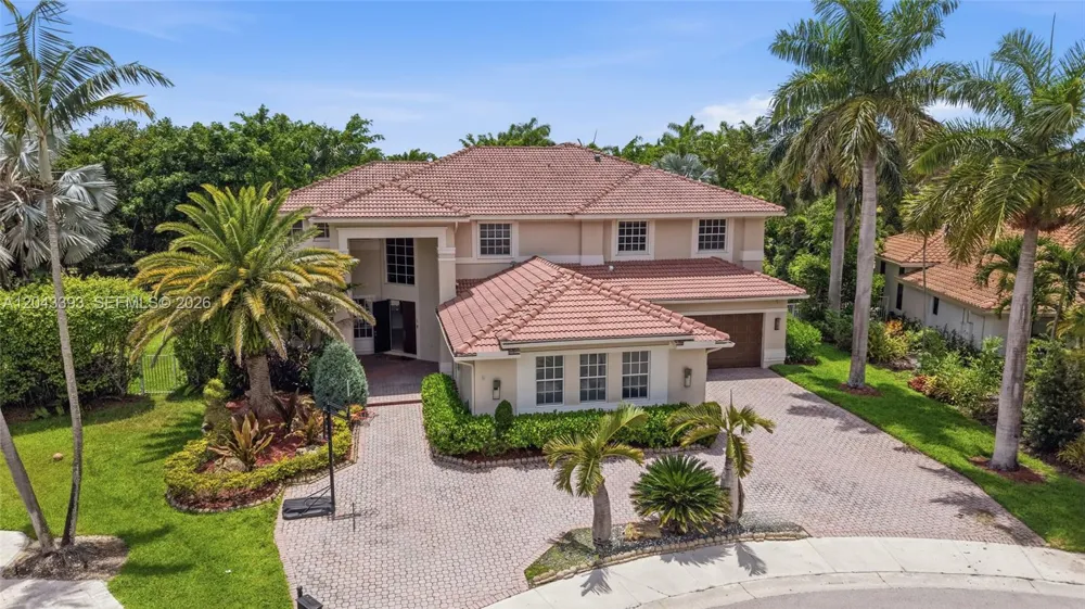 1585 Victoria Isle Way Weston, FL 33327