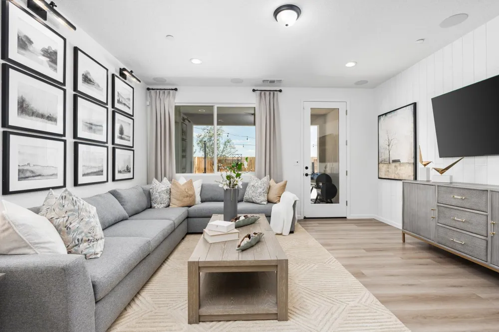 294 Vista Ave. Fowler, CA 93625
