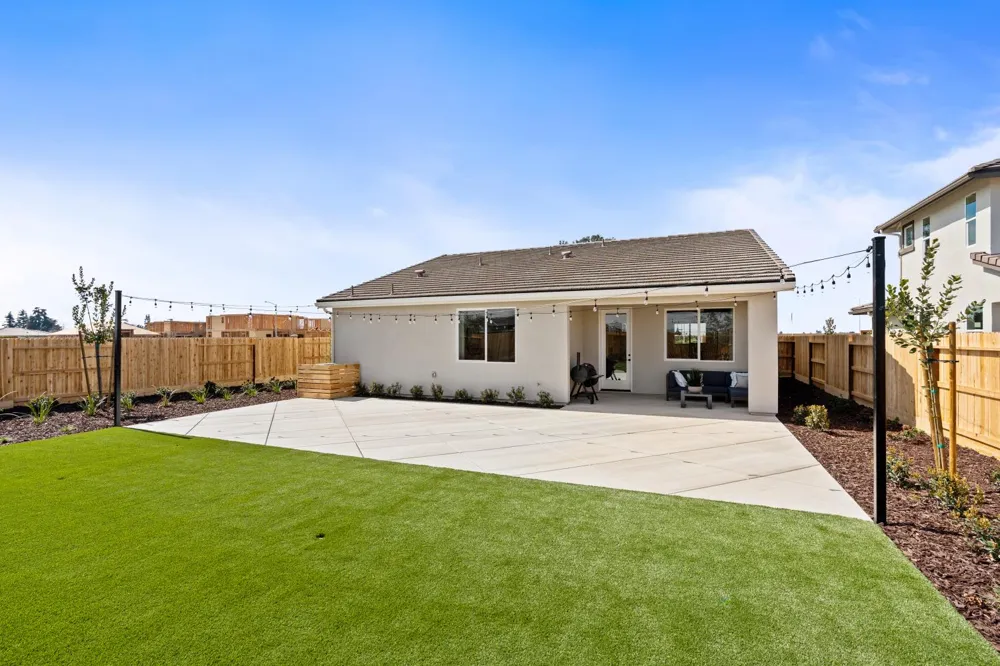 294 Vista Ave. Fowler, CA 93625