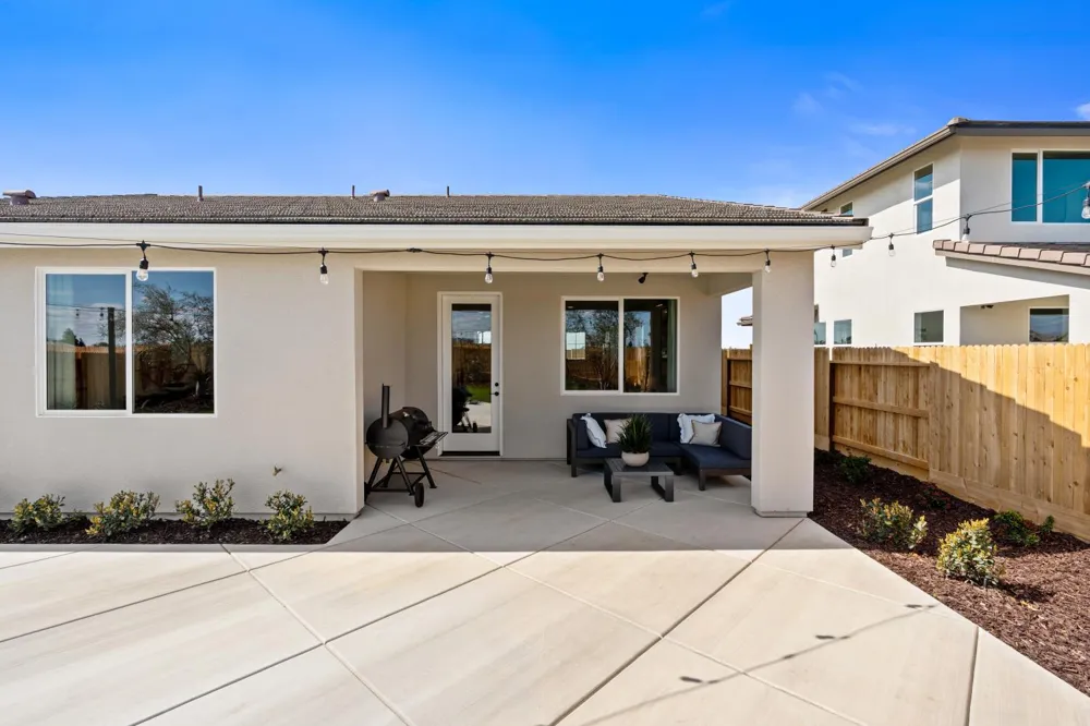 294 Vista Ave. Fowler, CA 93625