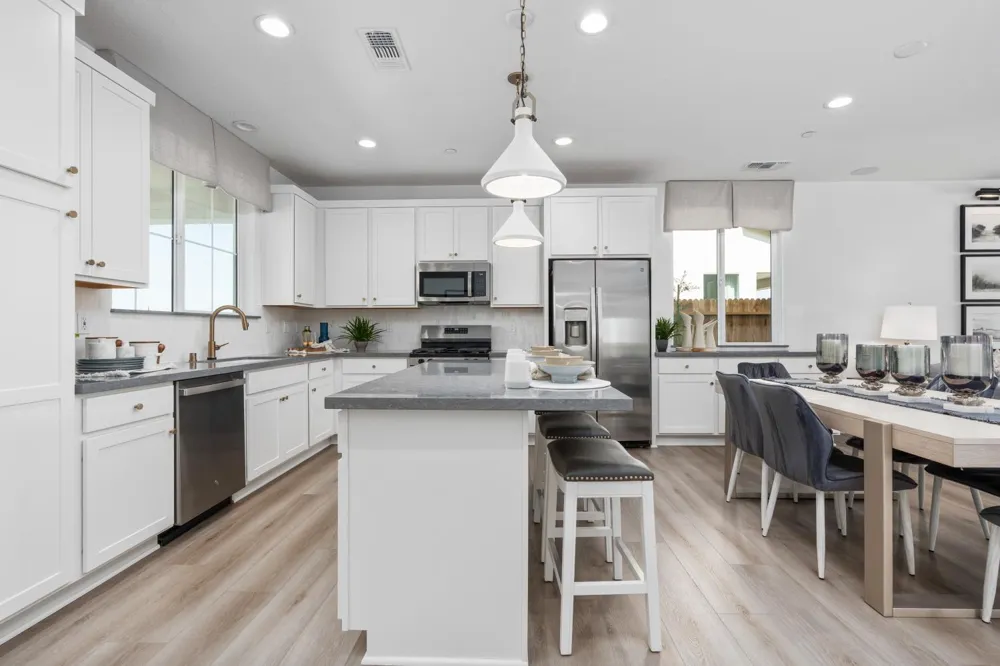 294 Vista Ave. Fowler, CA 93625