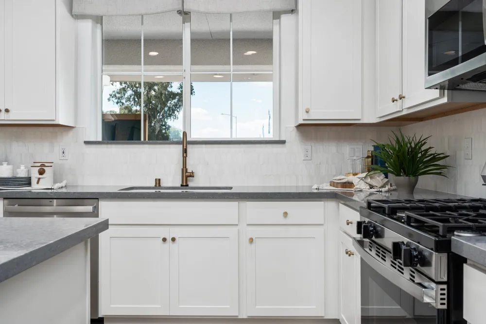 294 Vista Ave. Fowler, CA 93625