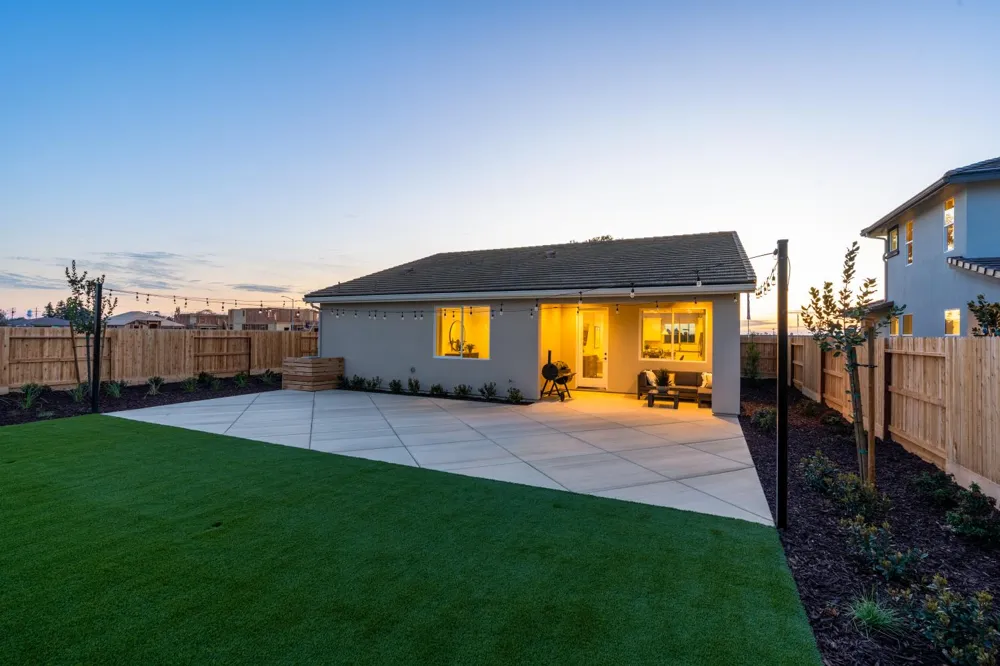 294 Vista Ave. Fowler, CA 93625