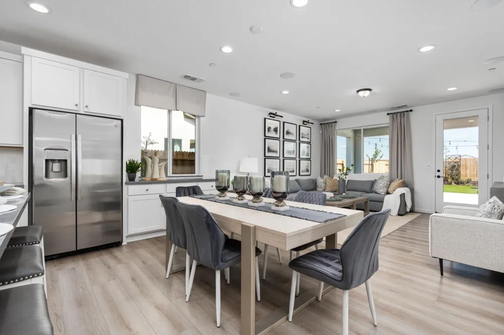 294 Vista Ave. Fowler, CA 93625