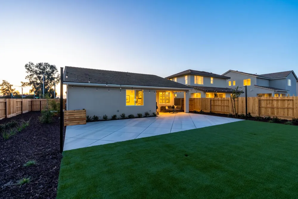 294 Vista Ave. Fowler, CA 93625