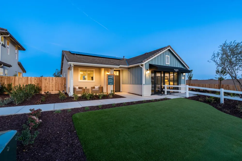 294 Vista Ave. Fowler, CA 93625