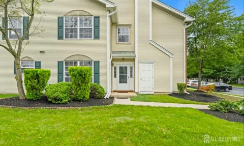 32 Cabot Way
