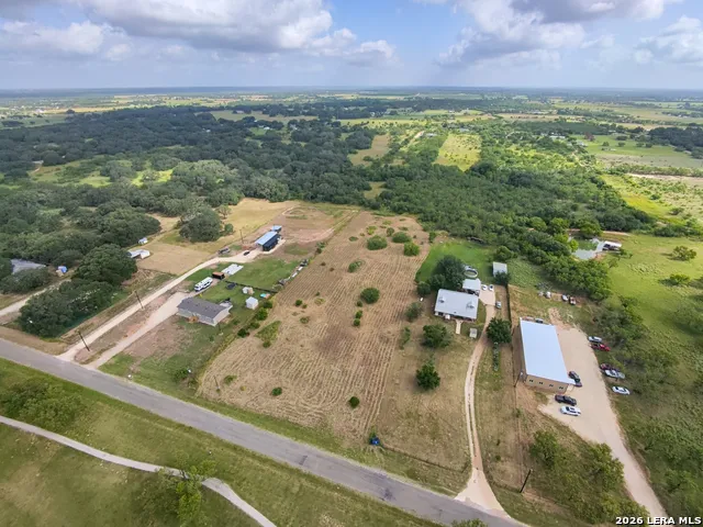 585 County Road 768 Devine, TX 78016