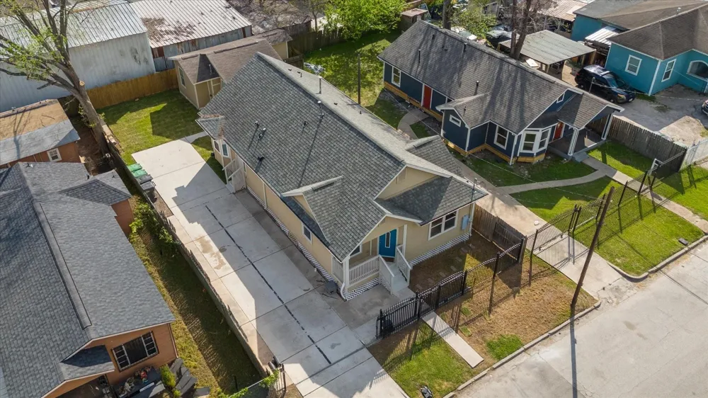 7112 Avenue L Houston, TX 77011