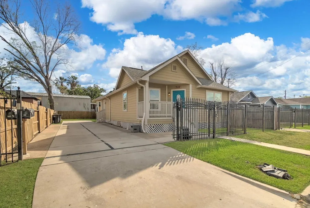 7112 Avenue L Houston, TX 77011