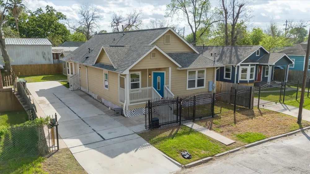 7112 Avenue L Houston, TX 77011