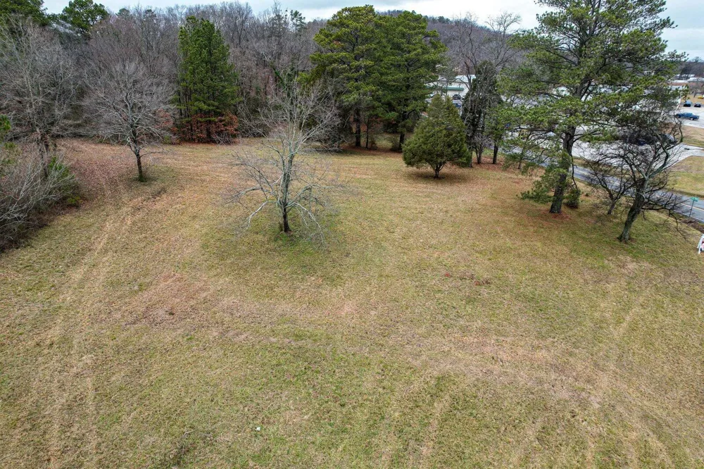 9 37th Street NE Cleveland, TN 37312