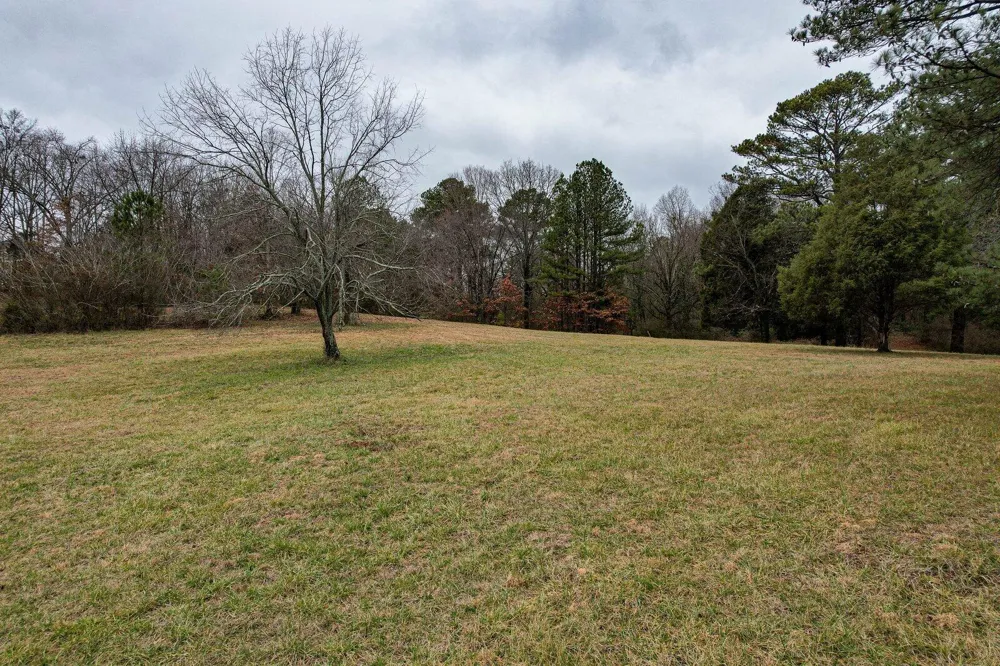9 37th Street NE Cleveland, TN 37312