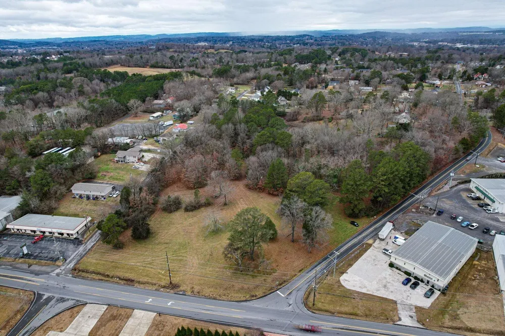 9 37th Street NE Cleveland, TN 37312