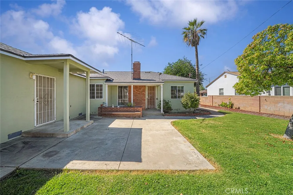 312 Maplewood West Covina, CA 91790
