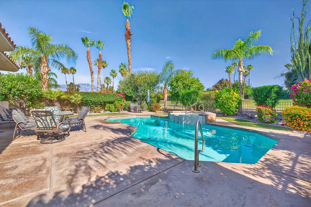 83 Kavenish Drive Rancho Mirage, CA 92270