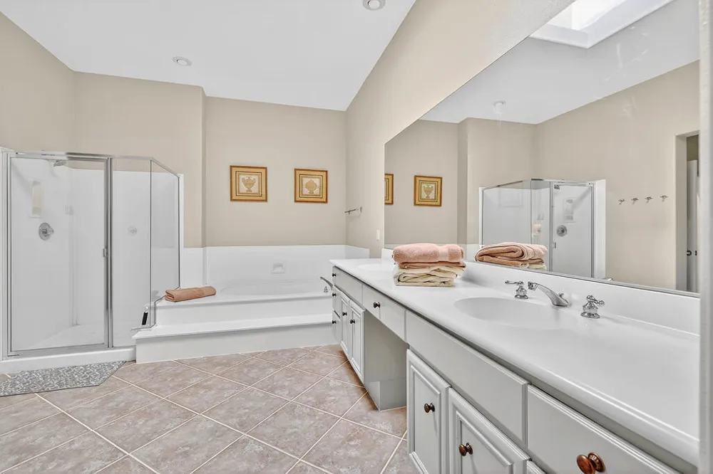 83 Kavenish Drive Rancho Mirage, CA 92270