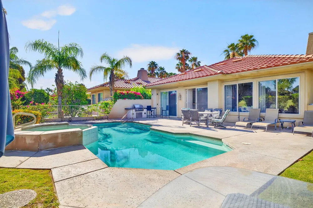 83 Kavenish Drive Rancho Mirage, CA 92270