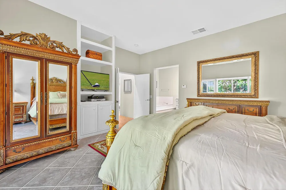 83 Kavenish Drive Rancho Mirage, CA 92270