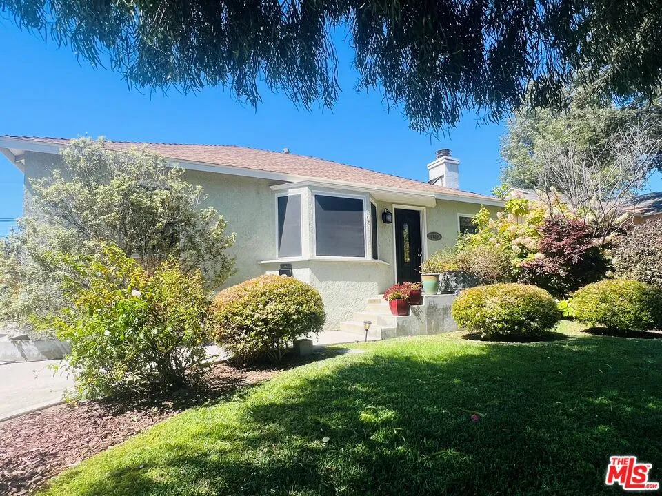 6727 W 88th Street Los Angeles, CA 90045