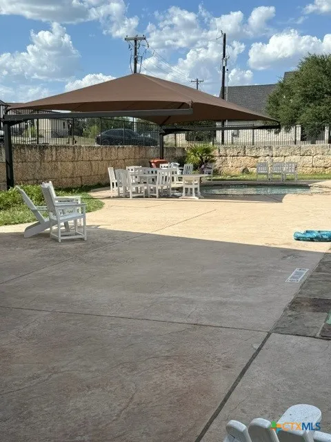 137 W Pat Dolan Blanco, TX 78606