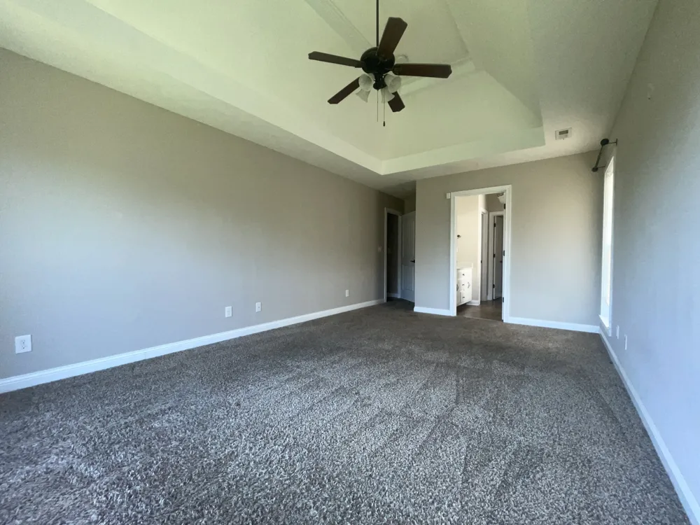 724 Cavalier Dr Clarksville, TN 37040