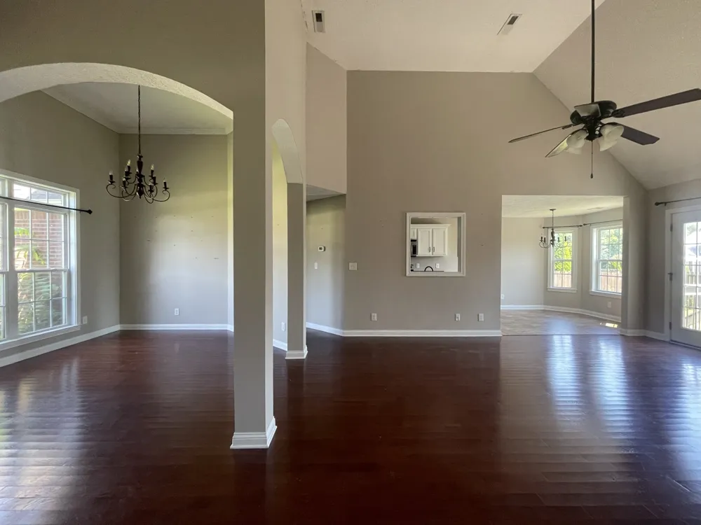 724 Cavalier Dr Clarksville, TN 37040