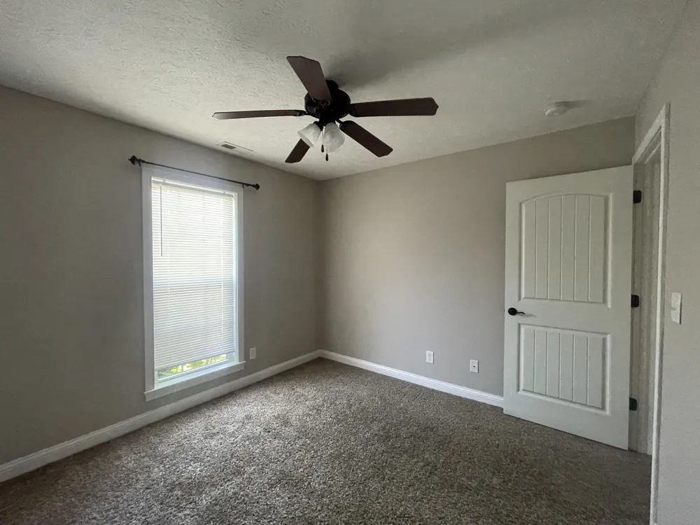 724 Cavalier Dr Clarksville, TN 37040