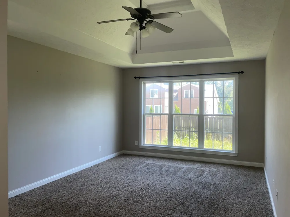 724 Cavalier Dr Clarksville, TN 37040