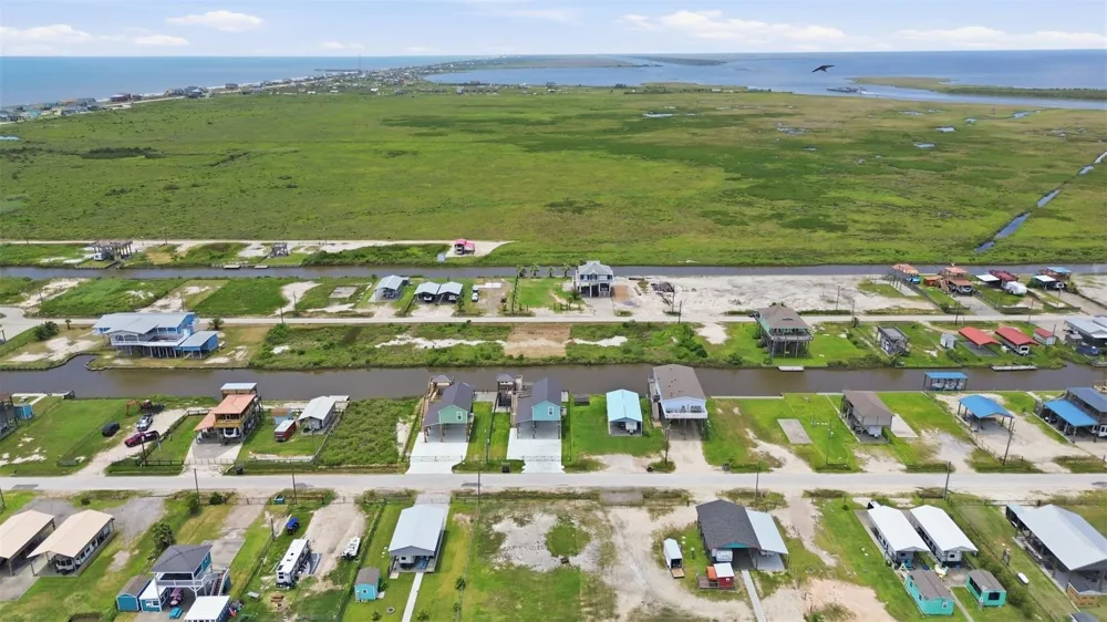 1190 Van Sant Bolivar Peninsula, TX 77617
