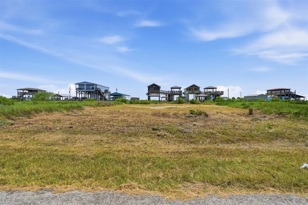 1190 Van Sant Bolivar Peninsula, TX 77617