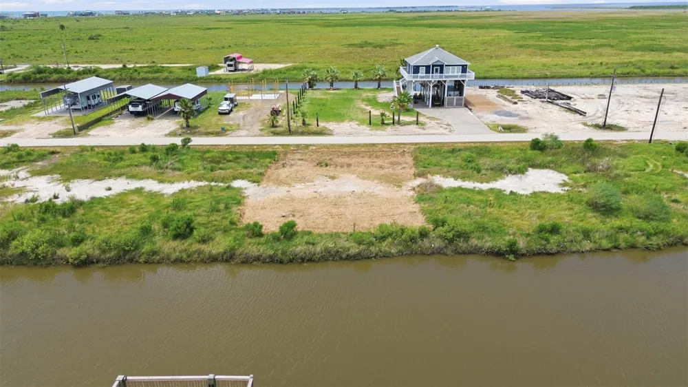 1190 Van Sant Bolivar Peninsula, TX 77617