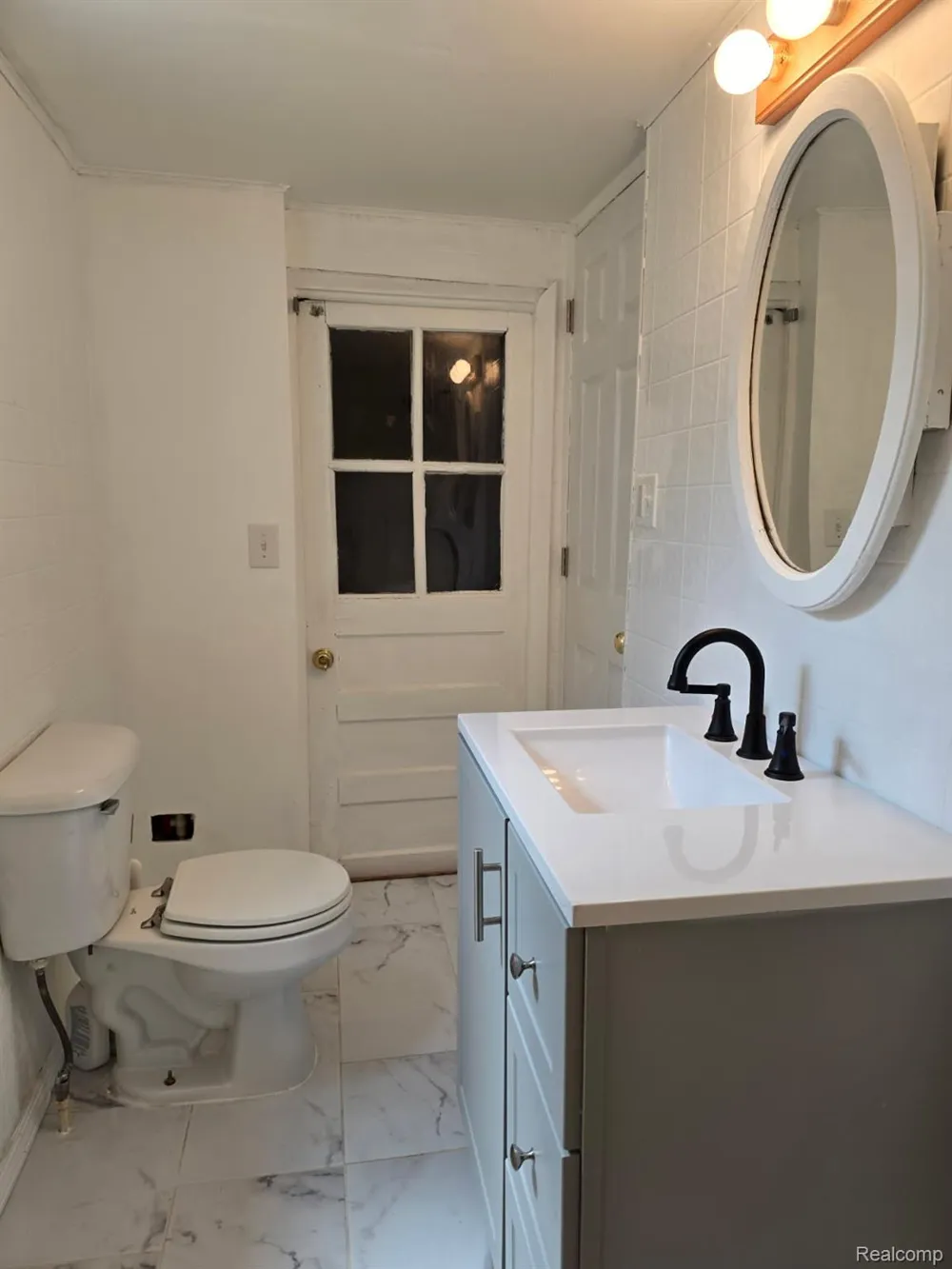 21411 Collingham Avenue Farmington Hills City, MI 48336