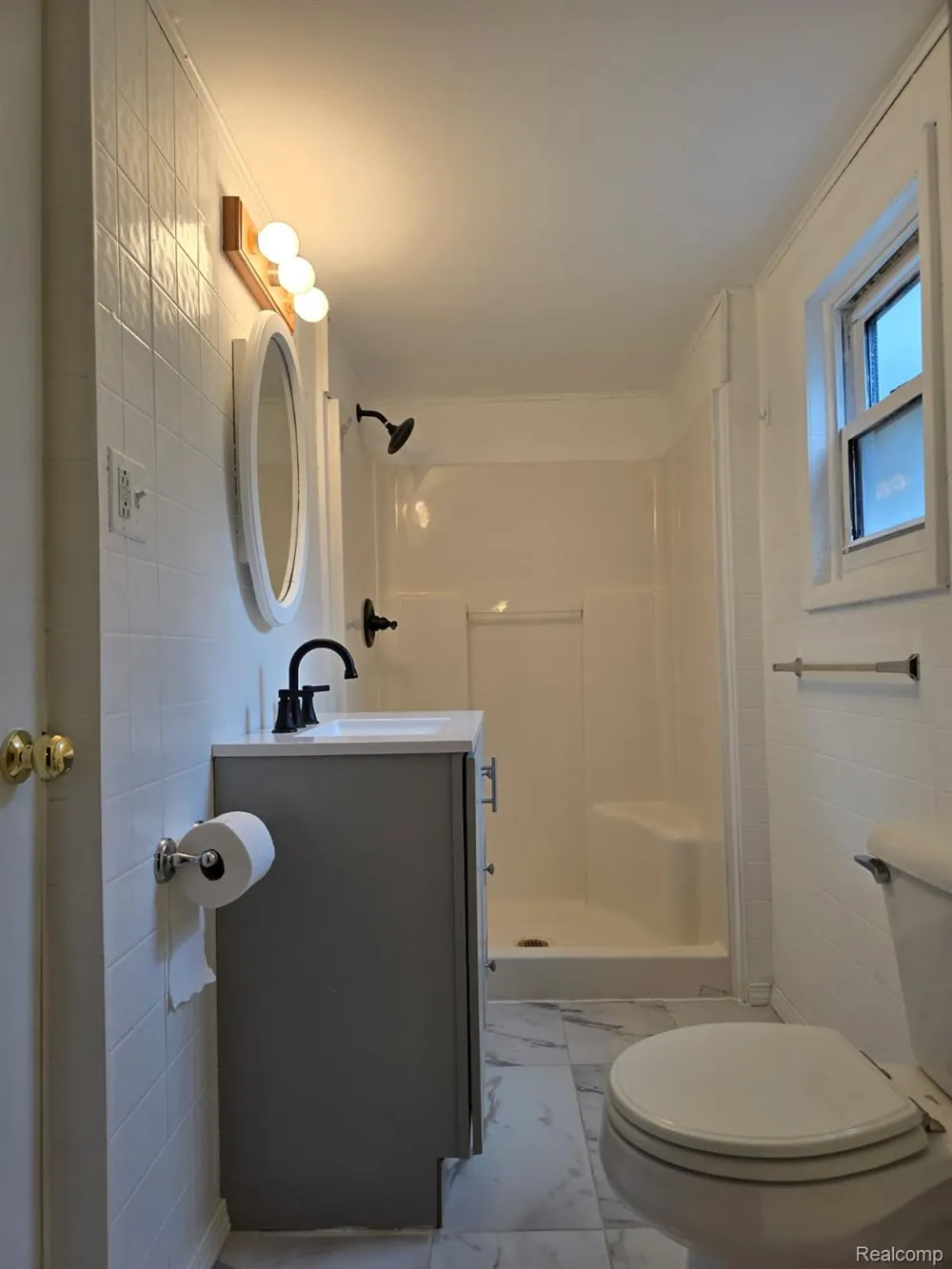 21411 Collingham Avenue Farmington Hills City, MI 48336