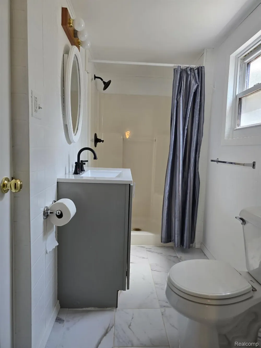 21411 Collingham Avenue Farmington Hills City, MI 48336